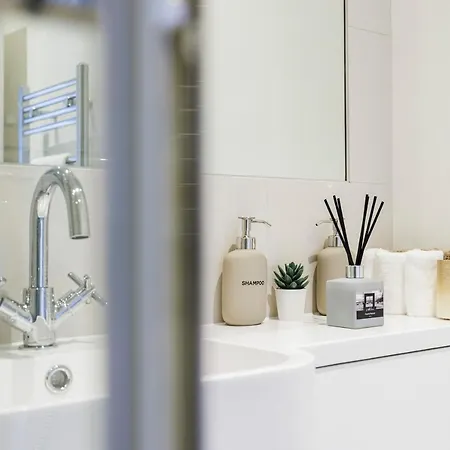 Stylish Apartment Opposite Westfields Londres Extérieur photo