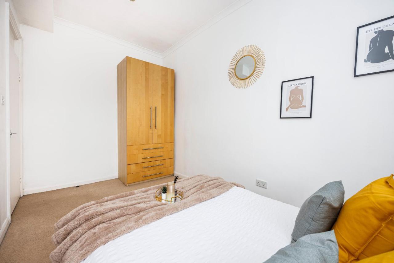 Stylish Opposite Westfields Appartement Londres