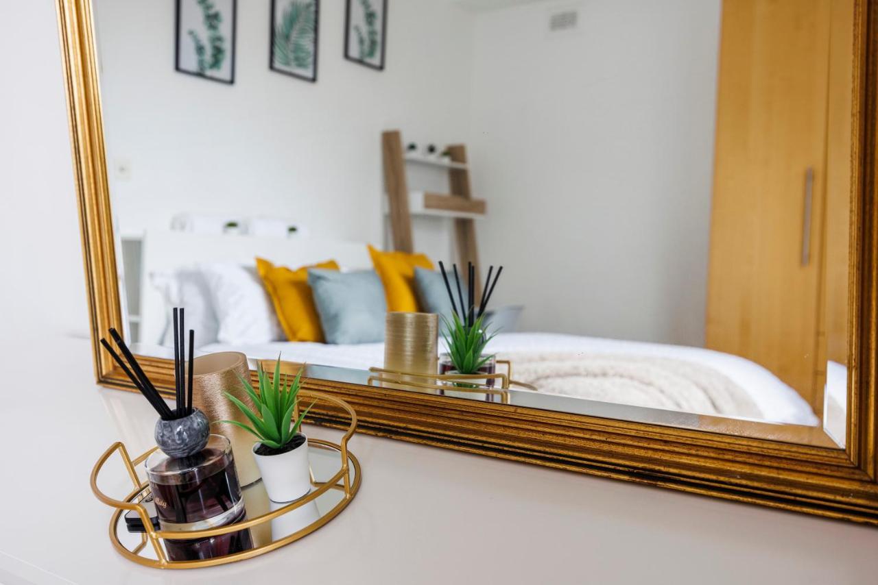 Stylish Opposite Westfields Appartement